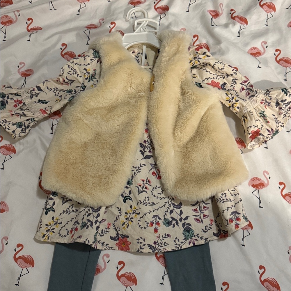 Floral Cynthia Rowley Top, fur Gillette and Blue Leggings Set 4-5 years 3 piece